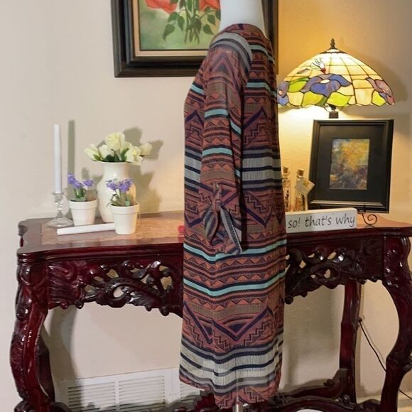 EVERLY three-quarter length sleeve shift dress. - Picture 2 of 5